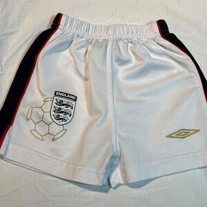 12-18M Umbro White Soccer Shorts with Team England Emblem